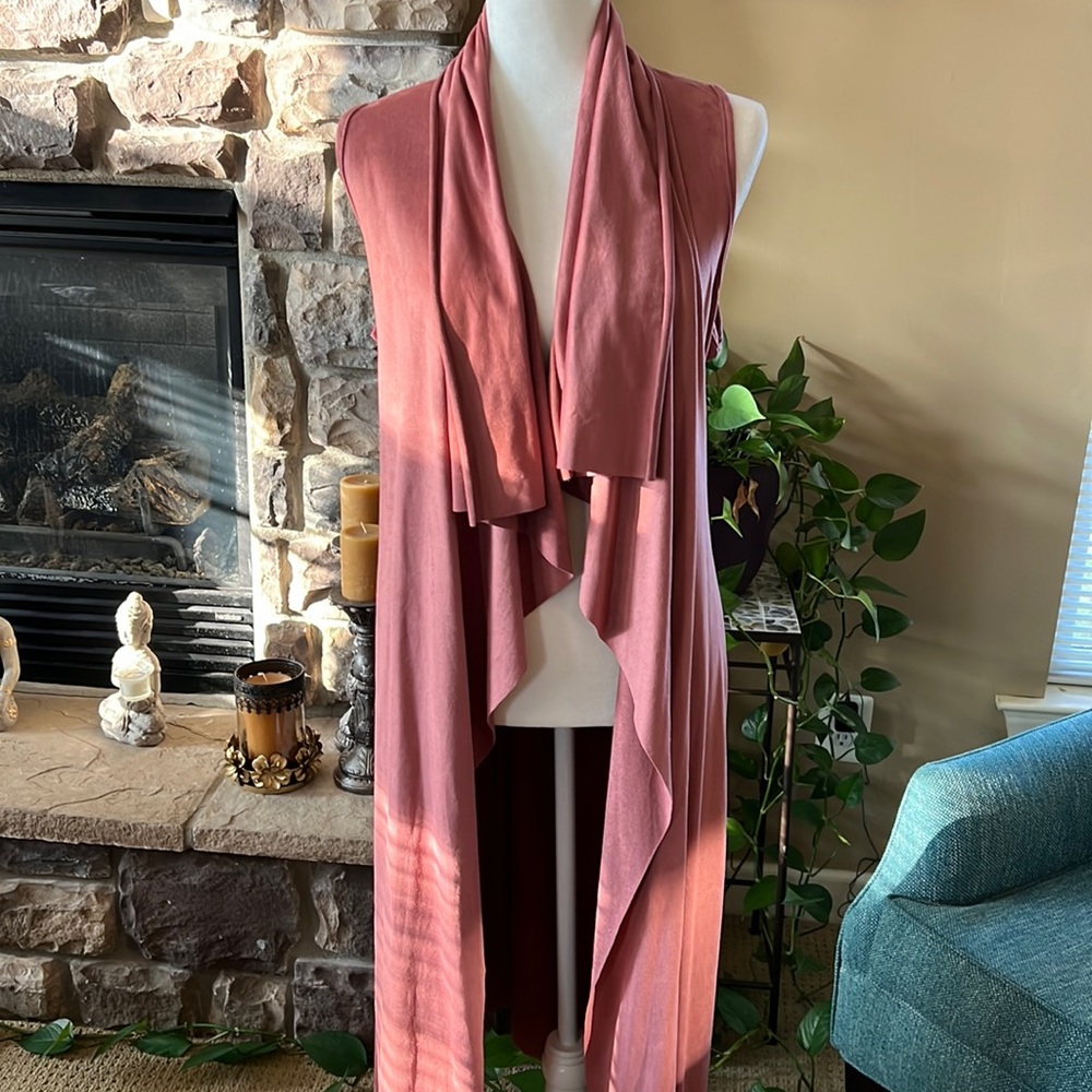 Sleeveless duster